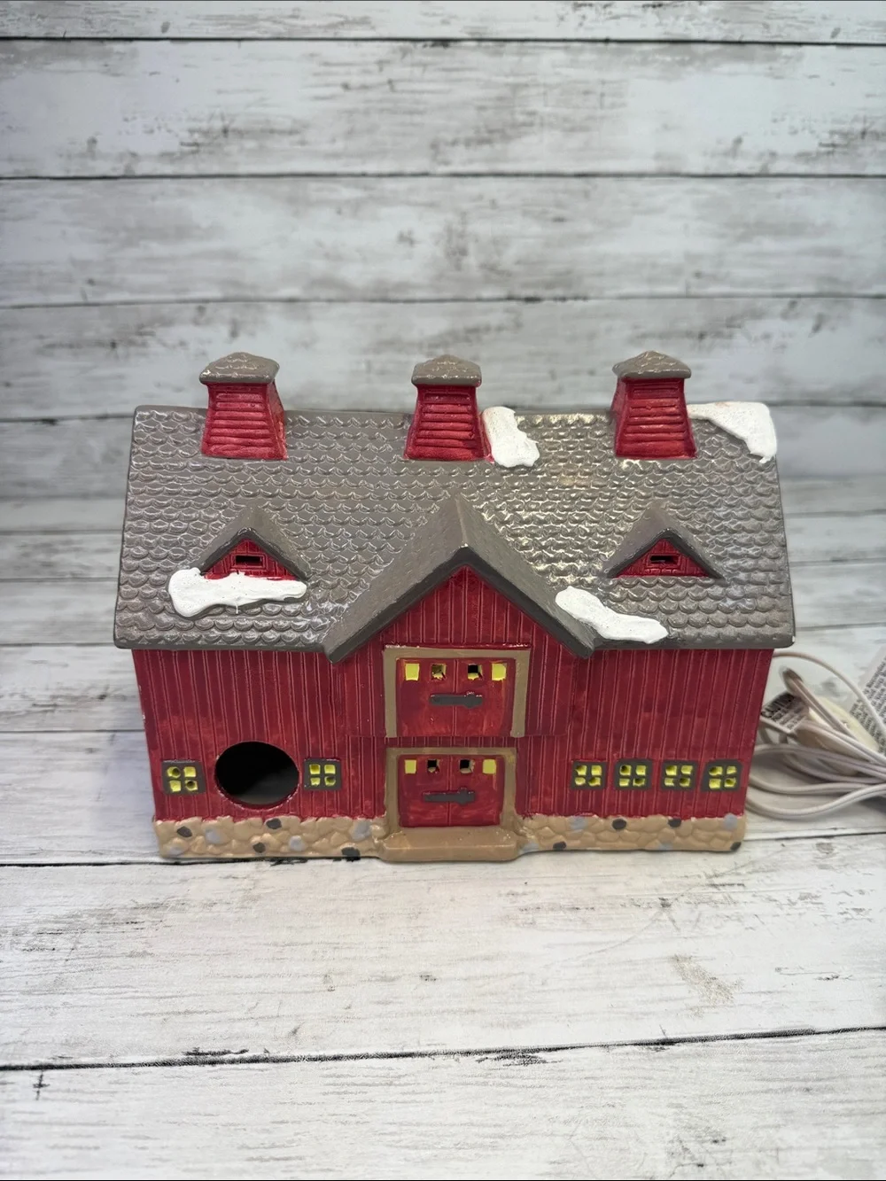 Dept 56 Snow Village 1987 RED BARN #50814 Retired 1988 With Light  No Box
